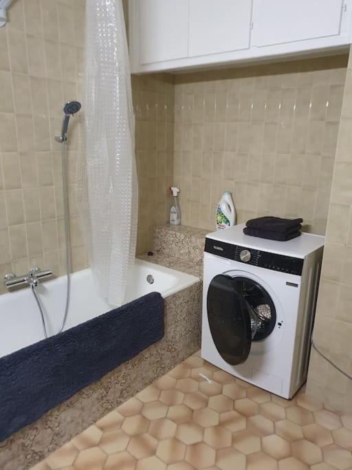 Appartement F3 Meuble Et Equipe Saint-Cyprien  Buitenkant foto